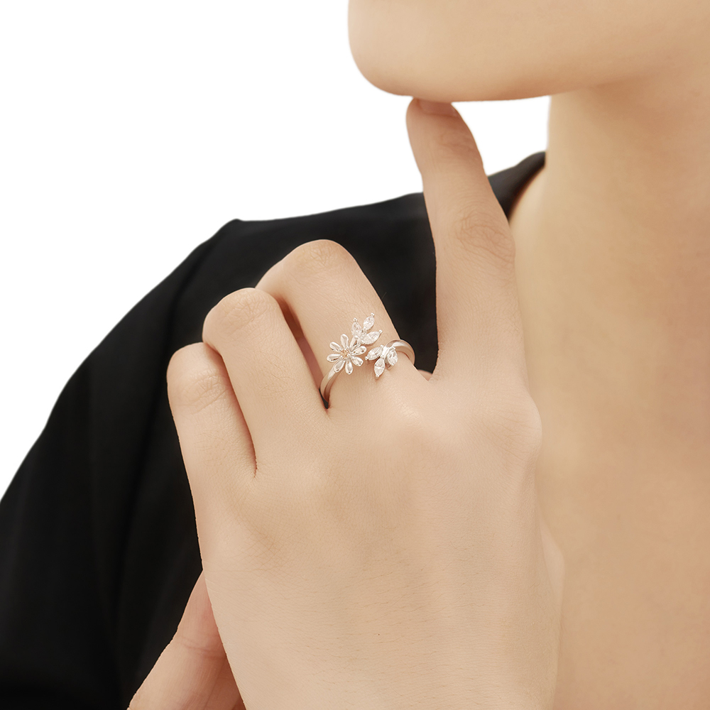 Nhẫn bạc đính đá tạo hình hoa lá - Hình ảnh 4